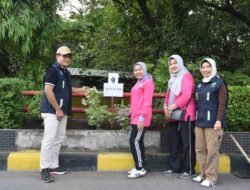 TP PKK Sidoarjo Tanam 346 Bugenvil di Flyover Jenggolo