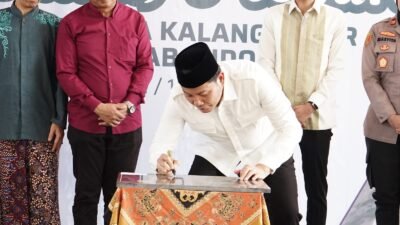 Bupati Subandi Resmikan Menara Masjid At-Taqwa Kalanganyar Pada 1 Muharram