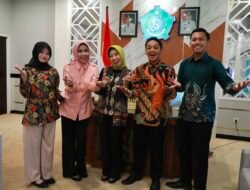 Wabup Mimik Apresiasi Tiga Pelajar Sidoarjo, Akan Usung Gerakan “Tukar Sampah Jadi Bibit”