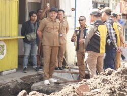 Proyek Jalan Bluru Kidul Disorot, Bupati Subandi: Rampungkan Tepat Waktu Atau Tanggung Sendiri