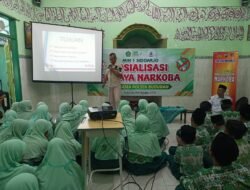 Cegah Sejak Dini, Polsek Buduran Tanamkan Kesadaran Bahaya Narkoba kepada Pelajar MI 1 Sidoarjo