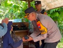 Jumat Berkah Polsek Taman: Hadir di Tengah Warga, Bagikan Sembako dan Perkuat Ikatan Kamtibmas