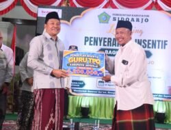 Bupati Sidoarjo Serahkan Insentif Rp23 Miliar untuk 5.500 Guru Ngaji