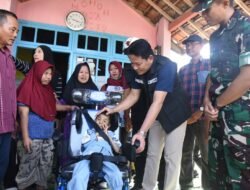 Bupati Subandi Serahkan Kursi Roda & Pastikan BPJS untuk Anak Difabel Tarik