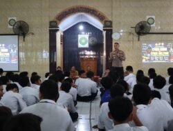 Edukasi Bahaya Kenakalan Remaja, Bullying dan Radikalisme di SMPN 1 Waru