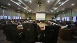 Hearing Jalan Karangbong Tertutup Media, Ketidaktransparanan Jadi Sorotan