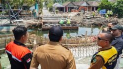 Bupati Subandi Perintahkan Jembatan Candinegoro Dikerja 24 Jam, 18 Pekerja 2 Shift Kerja Hingga Subuh