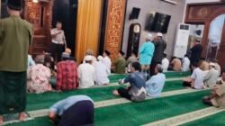 Jumat Keliling di Masjid Al Hidayah, Kapolsek Gedangan Pererat Silaturahmi dengan Warga