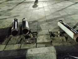 Kurir Temukan Pembongkar Besi Pembatas Trotoar di Sidoarjo, Laporan ke 110 Tak Kunjung Ditindaklanjuti